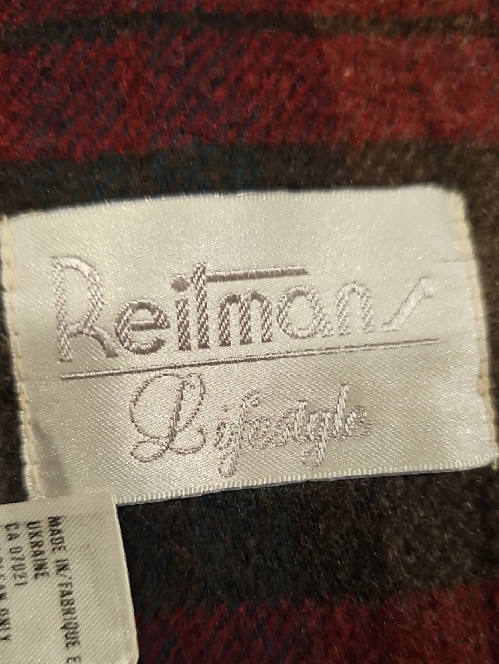 Vintage Reitmans Burgundy & Green Plaid Blazer - Picture 8 of 15